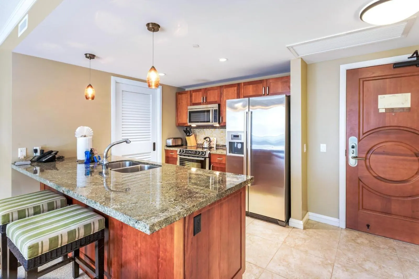 Kbm Resorts Free Car Honua Kai Hokulani Ocean View 2Bedroom Condo Hkh-318 Partial Ocean View Kaanapali United States